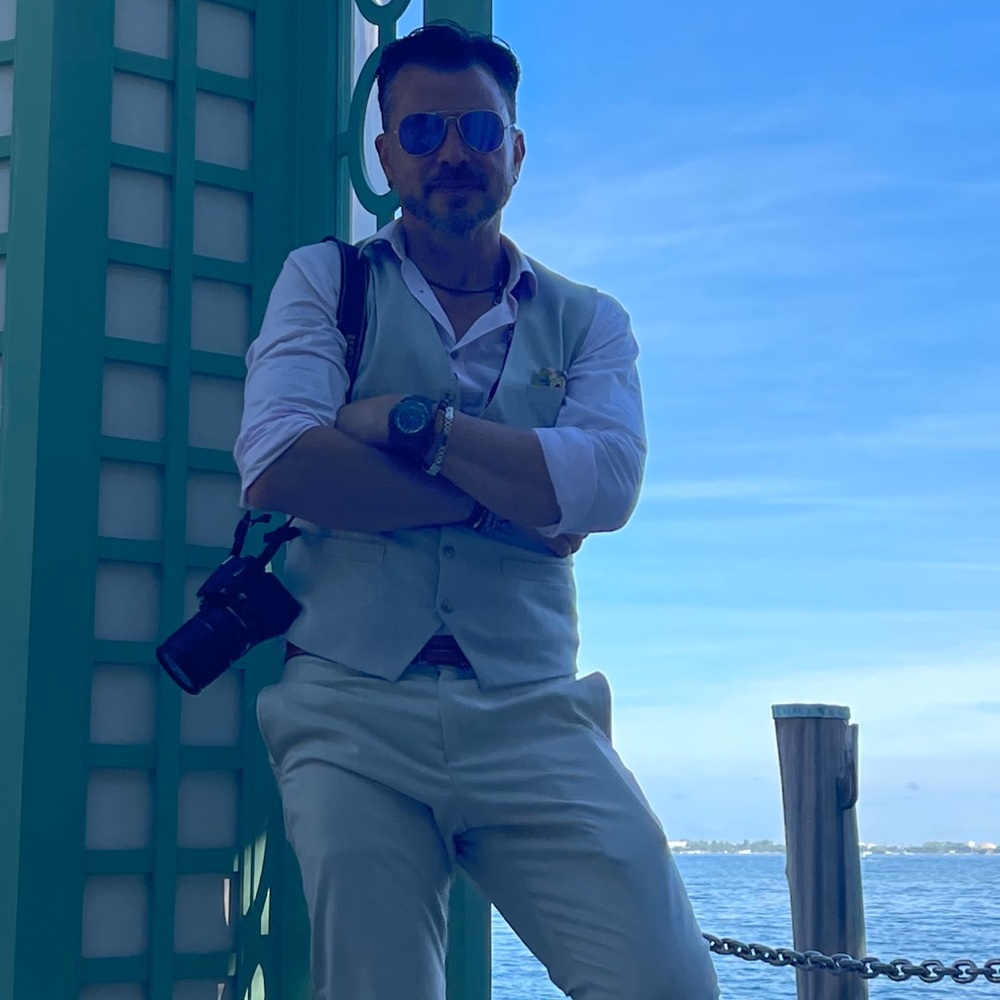 Meet your Posher, Christopher